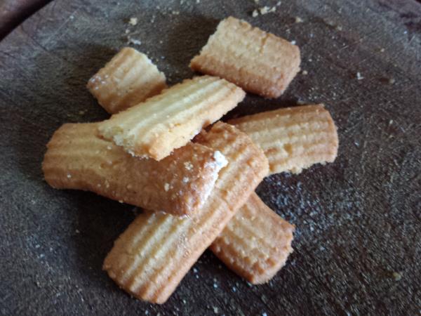 Anini preprosti keksi